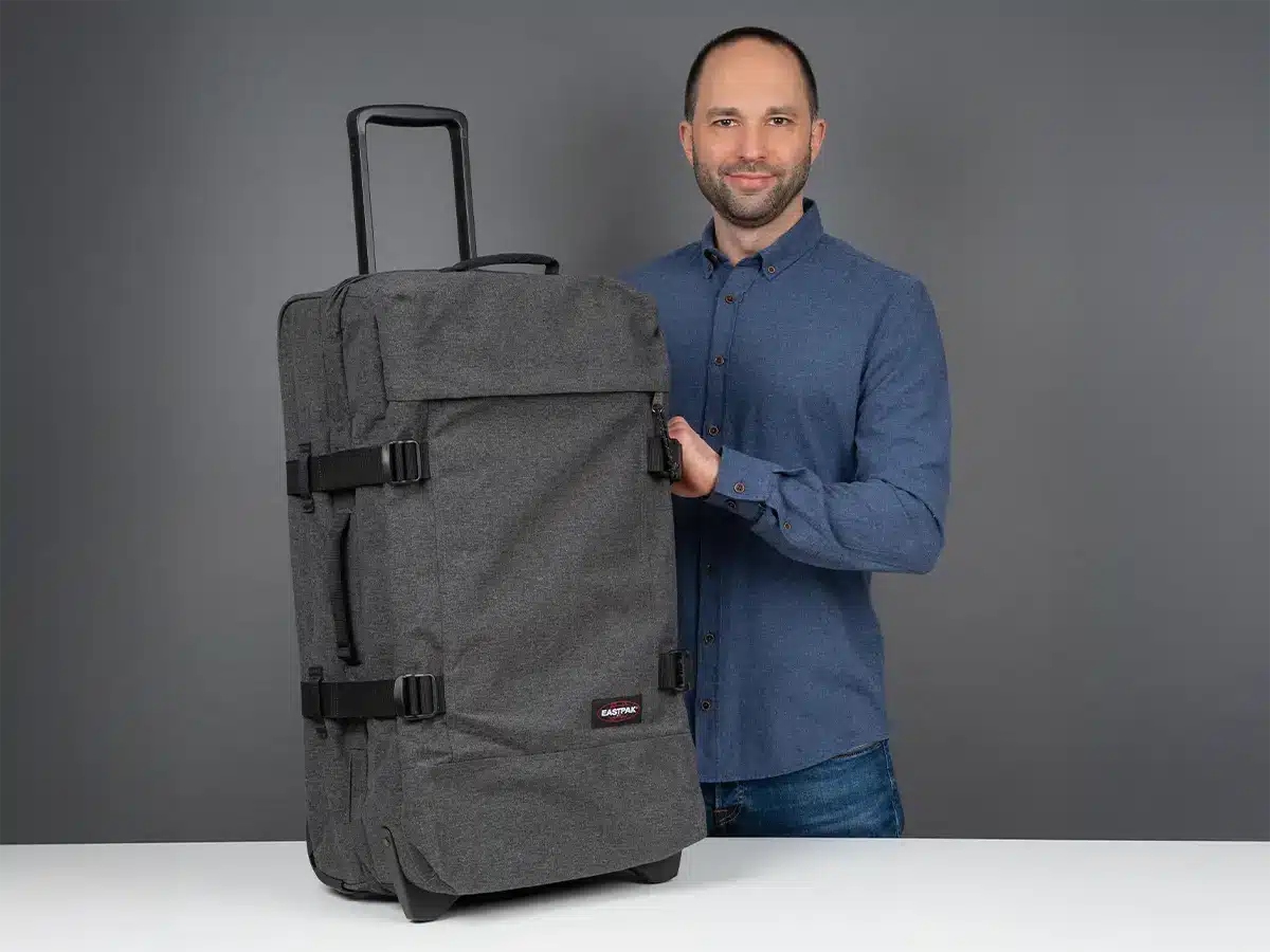 Eastpak Tranverz – leichte Reisetasche mit Rollen