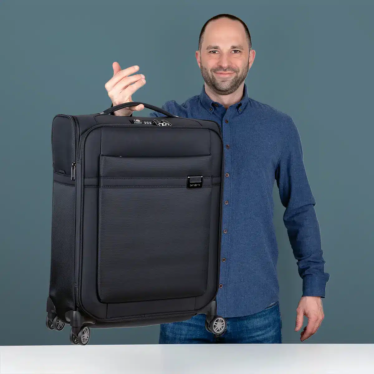 Samsonite Airea im Test - Leichtgewicht mit viel Stauraum